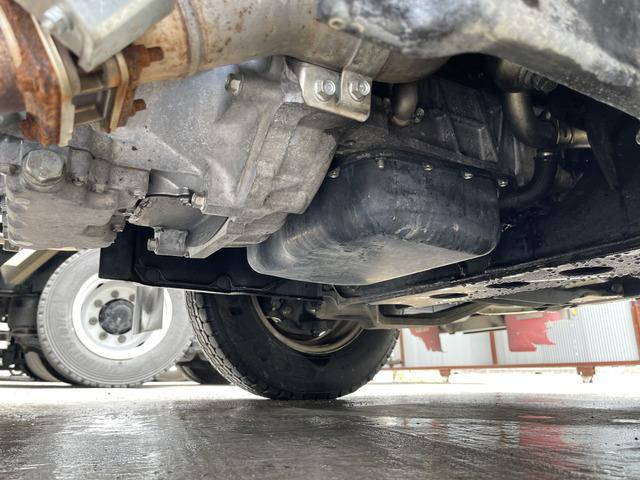 いすゞエルフ冷凍車（冷蔵車）小型（2t・3t）[写真38]