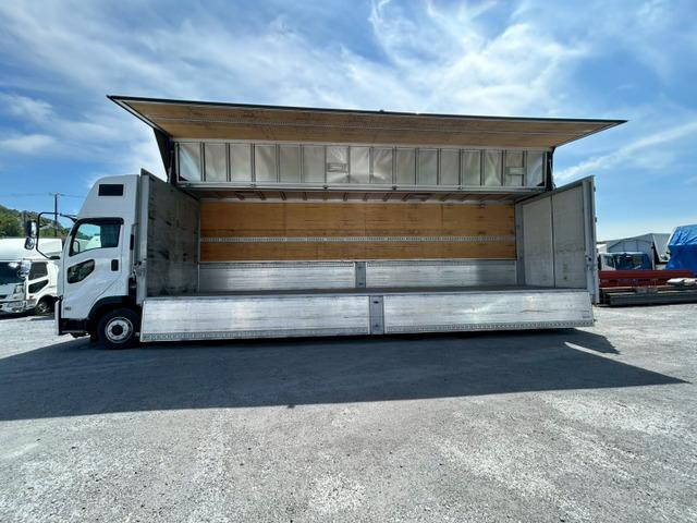 いすゞギガアルミウイング大型（10t）[写真12]