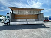 いすゞギガアルミウイング大型（10t）[写真13]