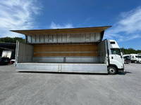 いすゞギガアルミウイング大型（10t）[写真14]