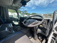 いすゞギガアルミウイング大型（10t）[写真19]