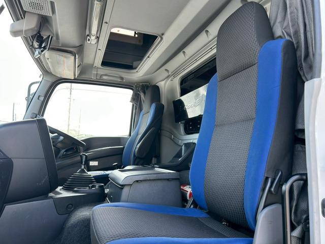 いすゞギガアルミウイング大型（10t）[写真19]