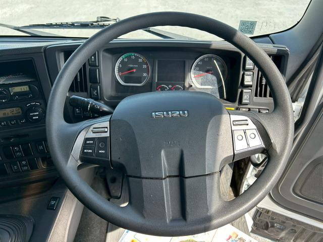 いすゞギガアルミウイング大型（10t）[写真23]