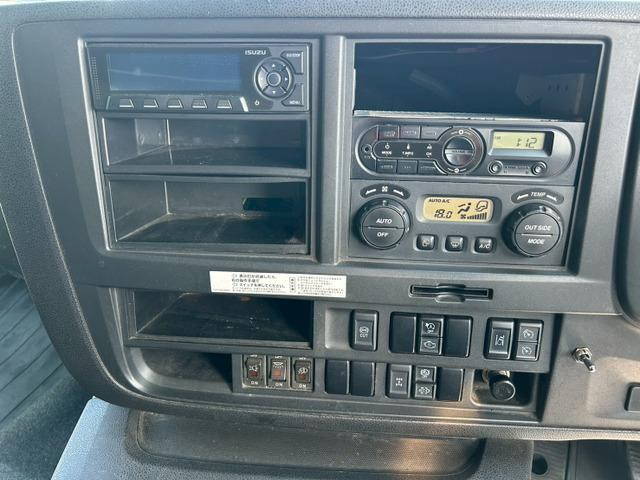 いすゞギガアルミウイング大型（10t）[写真25]