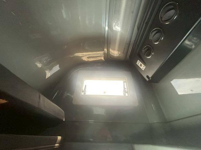 いすゞギガアルミウイング大型（10t）[写真28]