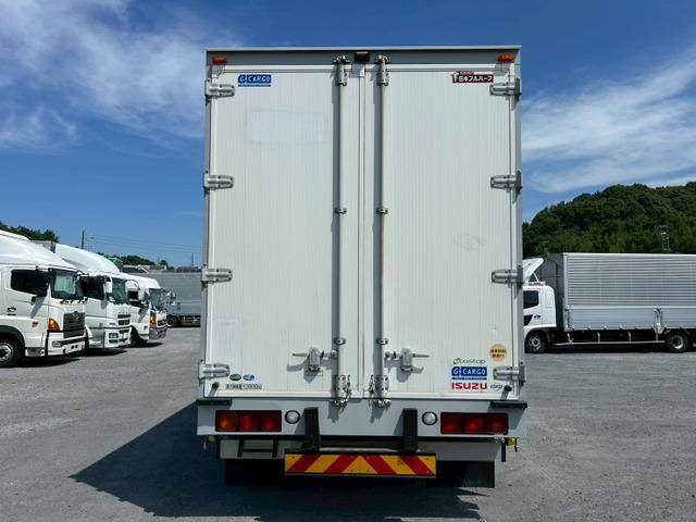 いすゞギガアルミウイング大型（10t）[写真03]