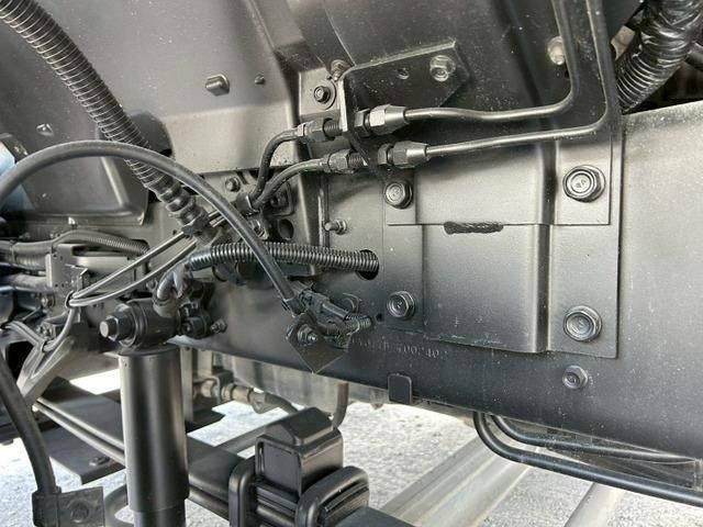 いすゞギガアルミウイング大型（10t）[写真31]