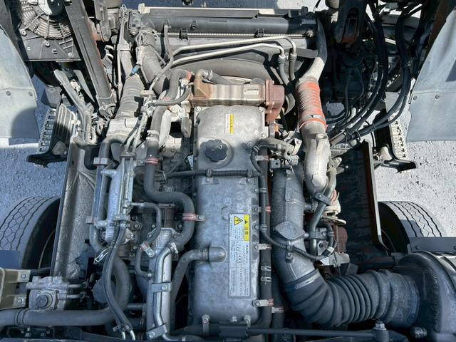 いすゞギガアルミウイング大型（10t）[写真40]