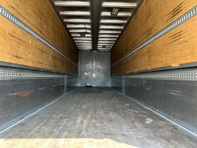 いすゞギガアルミウイング大型（10t）[写真08]