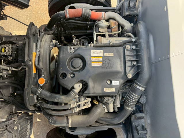 いすゞエルフ移動販売車小型（2t・3t）[写真30]