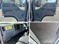 いすゞエルフ移動販売車小型（2t・3t）[写真32]