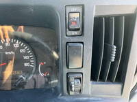 いすゞエルフ移動販売車小型（2t・3t）[写真38]