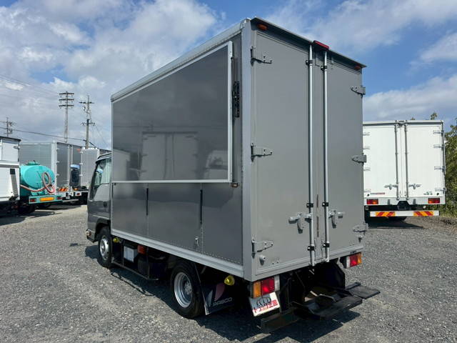 いすゞエルフ移動販売車小型（2t・3t）[写真04]