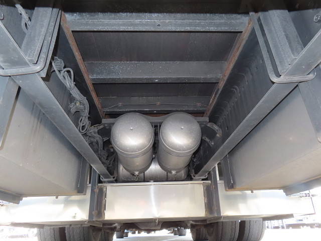 日野プロフィアアルミブロック大型（10t）[写真12]