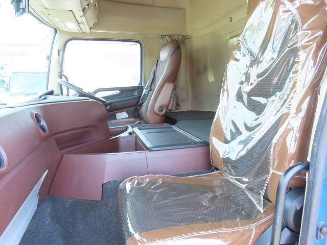 日野プロフィアアルミブロック大型（10t）[写真19]