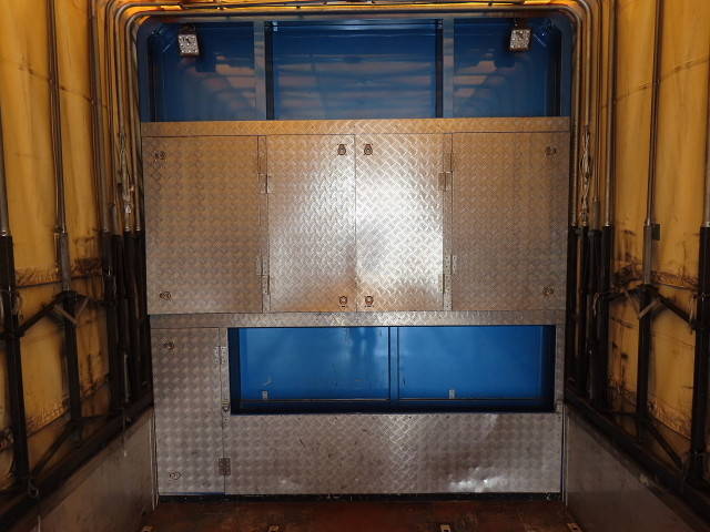 日野プロフィアアルミブロック大型（10t）[写真28]