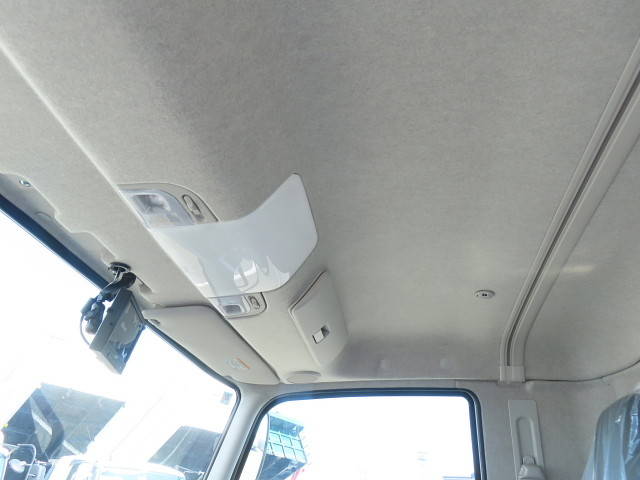 三菱ふそうファイターコンテナ専用車中型（4t）[写真18]