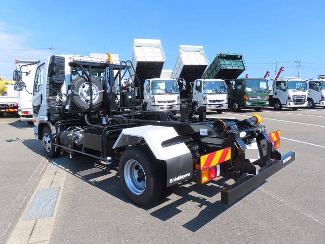 三菱ふそうファイターコンテナ専用車中型（4t）[写真04]