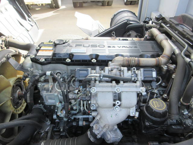 三菱ふそうファイターアルミウイング中型（4t）[写真22]