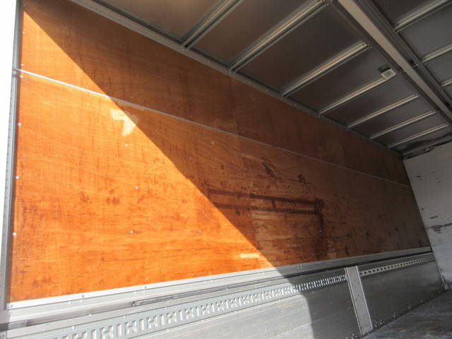 三菱ふそうファイターアルミウイング中型（4t）[写真28]