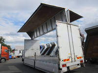 三菱ふそうファイターアルミウイング中型（4t）[写真32]