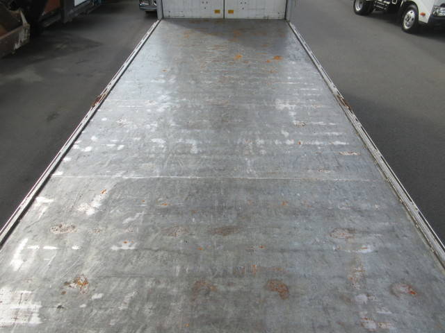 三菱ふそうファイターアルミウイング中型（4t）[写真32]