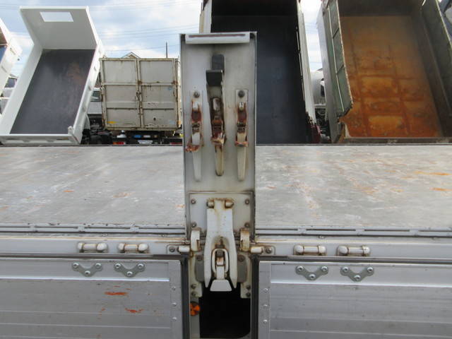 三菱ふそうファイターアルミウイング中型（4t）[写真36]