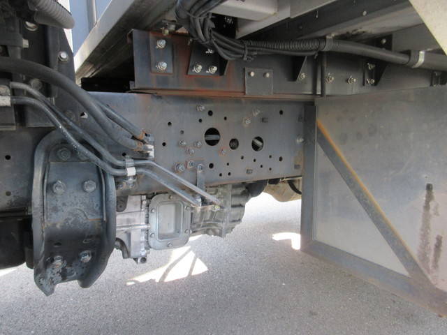 三菱ふそうファイターアルミウイング中型（4t）[写真09]