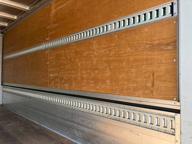 いすゞエルフアルミウイング小型（2t・3t）[写真12]