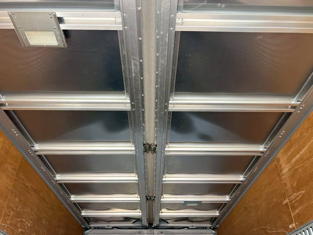 いすゞエルフアルミウイング小型（2t・3t）[写真13]