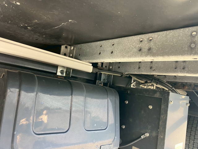 いすゞエルフアルミウイング小型（2t・3t）[写真24]