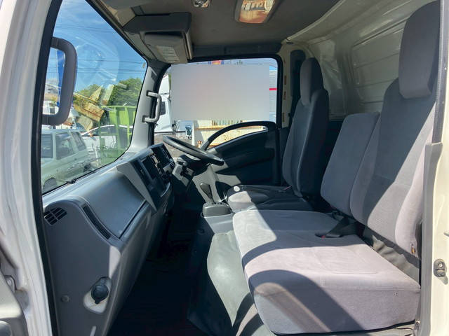 いすゞエルフアルミウイング小型（2t・3t）[写真32]