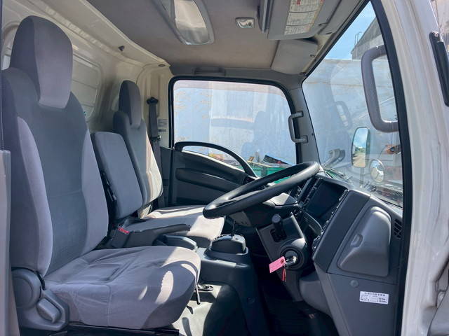 いすゞエルフアルミウイング小型（2t・3t）[写真33]