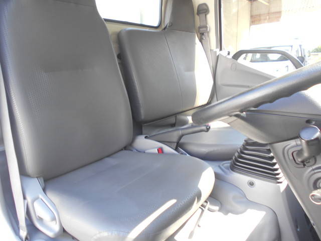 日野デュトロ平ボディ小型（2t・3t）[写真26]