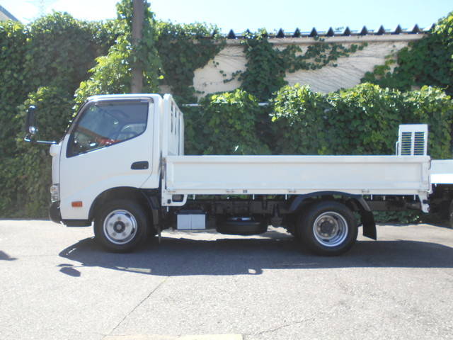 日野デュトロ平ボディ小型（2t・3t）[写真05]