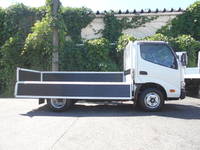 日野デュトロ平ボディ小型（2t・3t）[写真09]