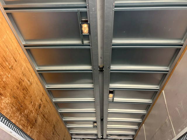 日野レンジャーアルミウイング中型（4t）[写真13]