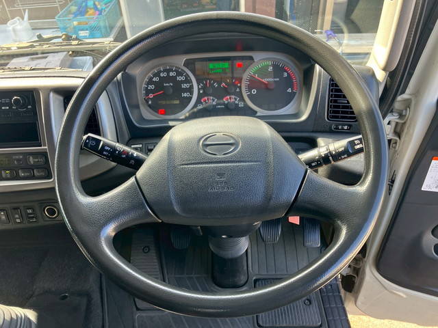 日野レンジャーアルミウイング中型（4t）[写真35]