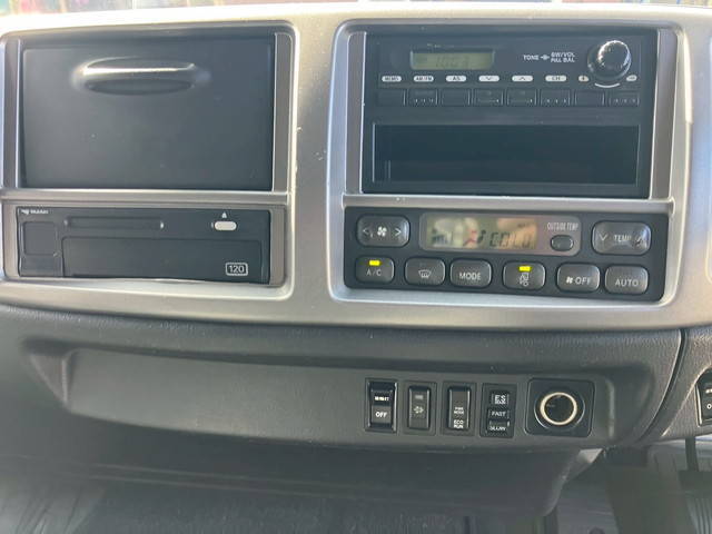 日野レンジャーアルミウイング中型（4t）[写真38]