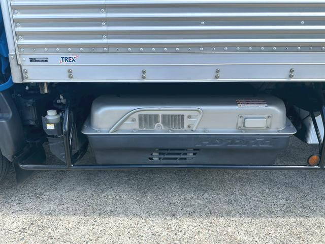 日野デュトロアルミバン小型（2t・3t）[写真35]