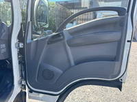 いすゞエルフ冷凍車（冷蔵車）小型（2t・3t）[写真30]