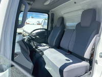 いすゞエルフ冷凍車（冷蔵車）小型（2t・3t）[写真32]