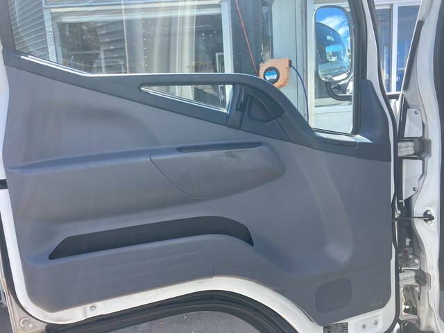 日産アトラスアルミバン小型（2t・3t）[写真28]