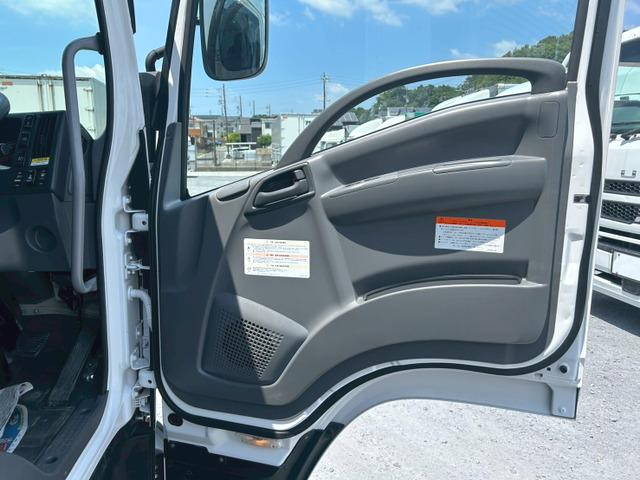 いすゞフォワードアルミウイング中型（4t）[写真18]