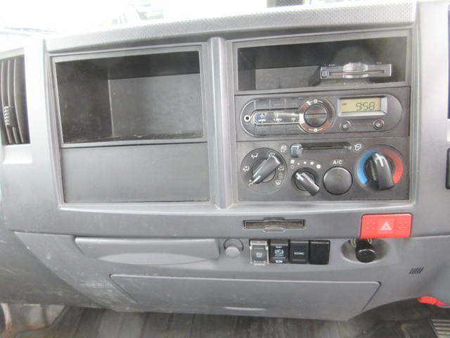 いすゞエルフ平ボディ小型（2t・3t）[写真13]