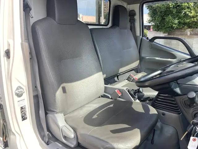 トヨタダイナ平ボディ小型（2t・3t）[写真30]