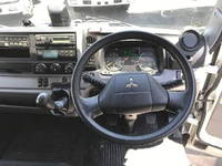 三菱ふそうキャンター冷凍車（冷蔵車）小型（2t・3t）[写真20]