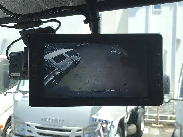 三菱ふそうキャンター冷凍車（冷蔵車）小型（2t・3t）[写真28]