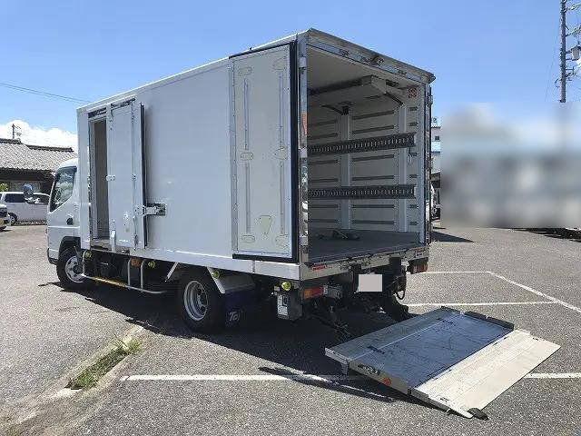 三菱ふそうキャンター冷凍車（冷蔵車）小型（2t・3t）[写真04]