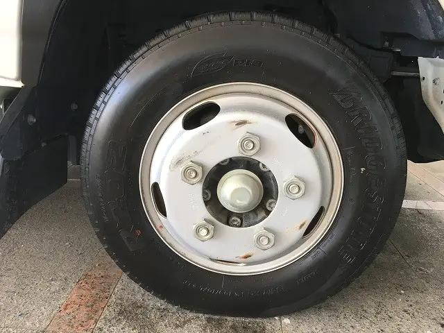 いすゞエルフダブルキャブ（Wキャブ）小型（2t・3t）[写真15]